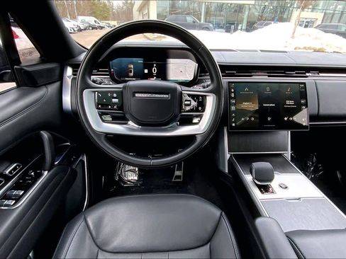 Used 2024 Land Rover Range Rover SE image 6