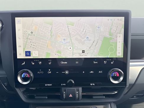 Used 2025 Lexus GX 550 image 18