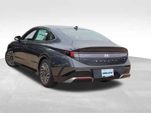 Used 2025 Hyundai Sonata Limited image 16