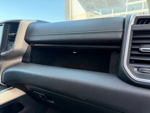 Used 2020 RAM 1500 Laramie AWD/4WD image 44