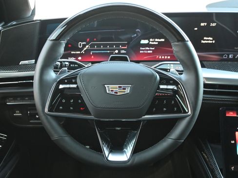 Used 2025 Cadillac Escalade V image 23