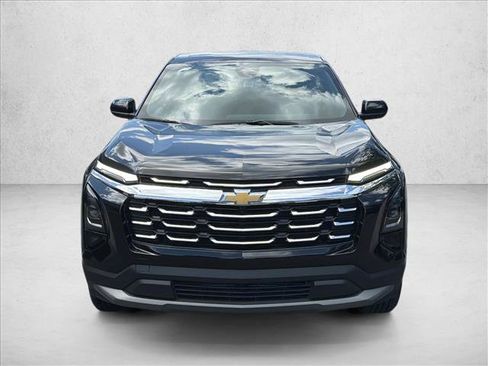 Used 2026 Chevrolet Equinox LT w/ Convenience Package II AWD/4WD image 2