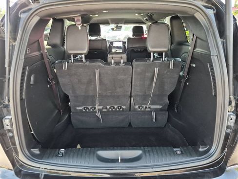 Used 2025 Chrysler Pacifica Select FWD image 28