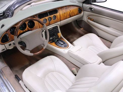 Used 1999 Jaguar XK8 Convertible RWD image 6