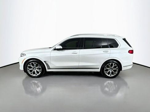 Used 2021 BMW X7 xDrive40i w/ Executive Package 2 AWD/4WD image 2