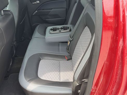 Used 2016 Chevrolet Colorado Z71 AWD/4WD image 14