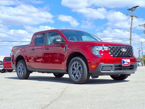 New 2025 Ford Maverick XLT w/ Equipment Group 302A image 3