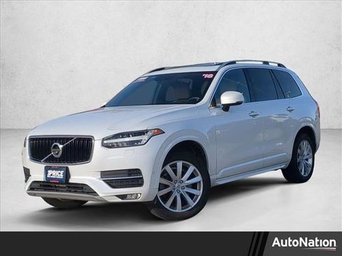Used 2018 Volvo XC90 T6 Momentum w/ Convenience Package image 1
