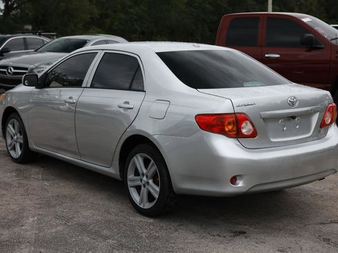 Used 2010 Toyota Corolla LE FWD image 5