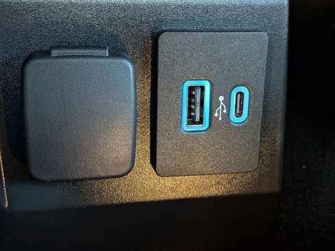 Certified 2023 Ford Explorer ST-Line w/ Class IV Trailer Tow Package image 28