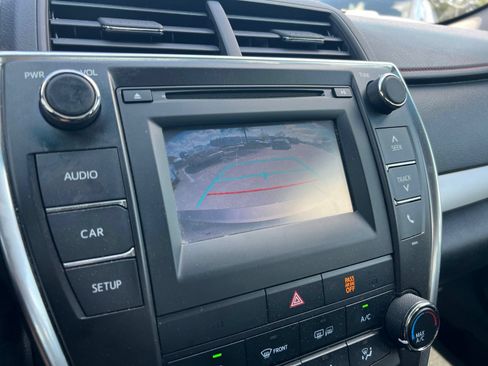 Used 2017 Toyota Camry SE FWD image 7