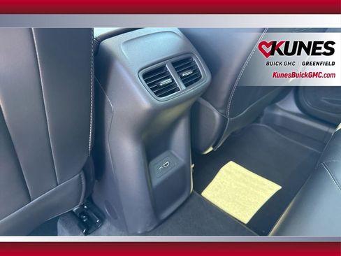 Used 2024 Buick Envision Preferred AWD/4WD image 28