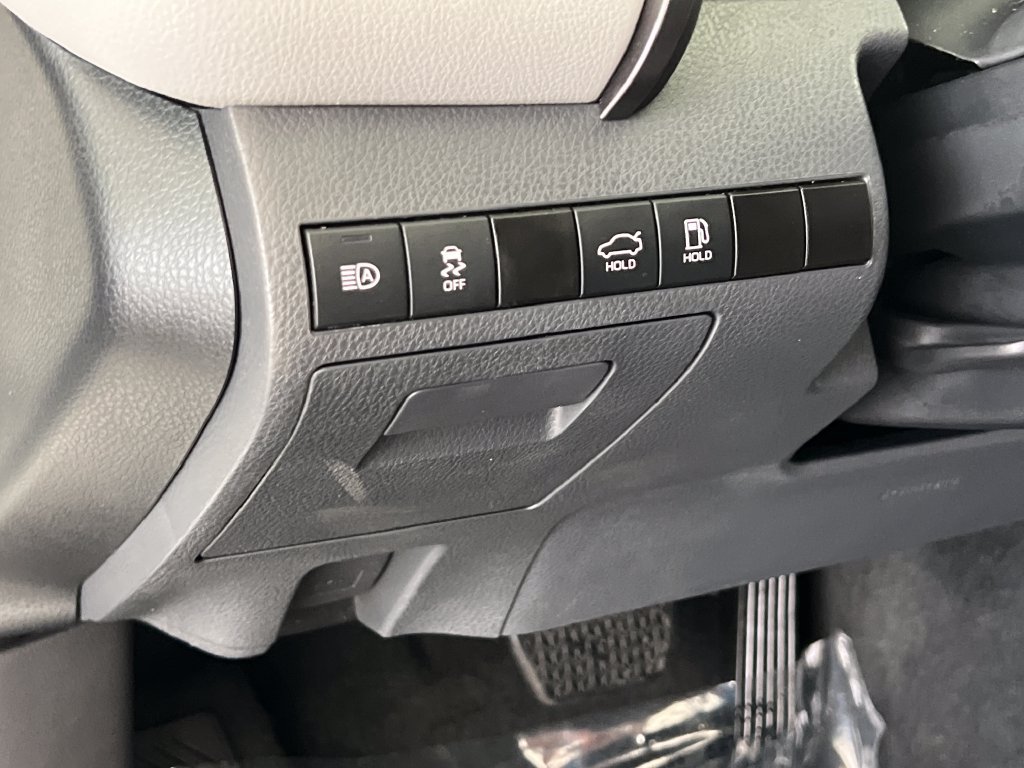 Used 2024 Toyota Camry LE AWD/4WD image 33