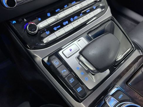 Used 2019 Genesis G90 5.0 Ultimate AWD/4WD image 20