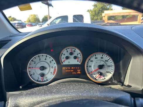 Used 2014 Nissan Titan PRO-4X AWD/4WD image 12