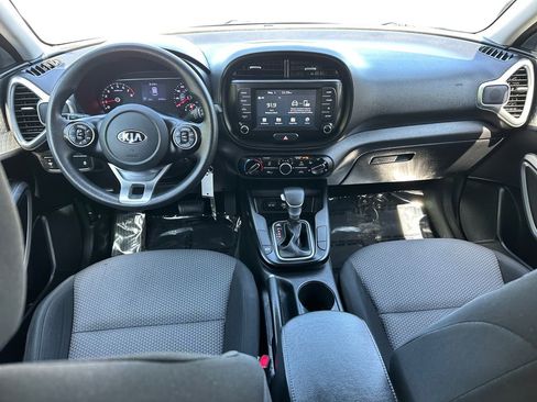 Used 2020 Kia Soul LX FWD image 10