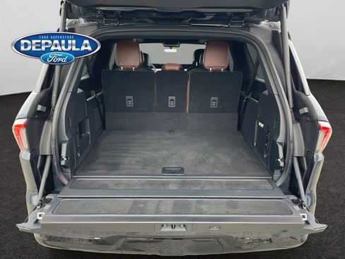 Used 2025 Lincoln Navigator L Reserve image 6