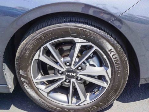 Used 2024 Kia Forte LXS image 9