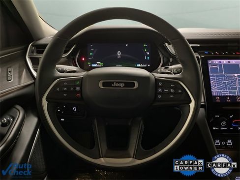 Used 2022 Jeep Grand Cherokee Limited 4xe image 10