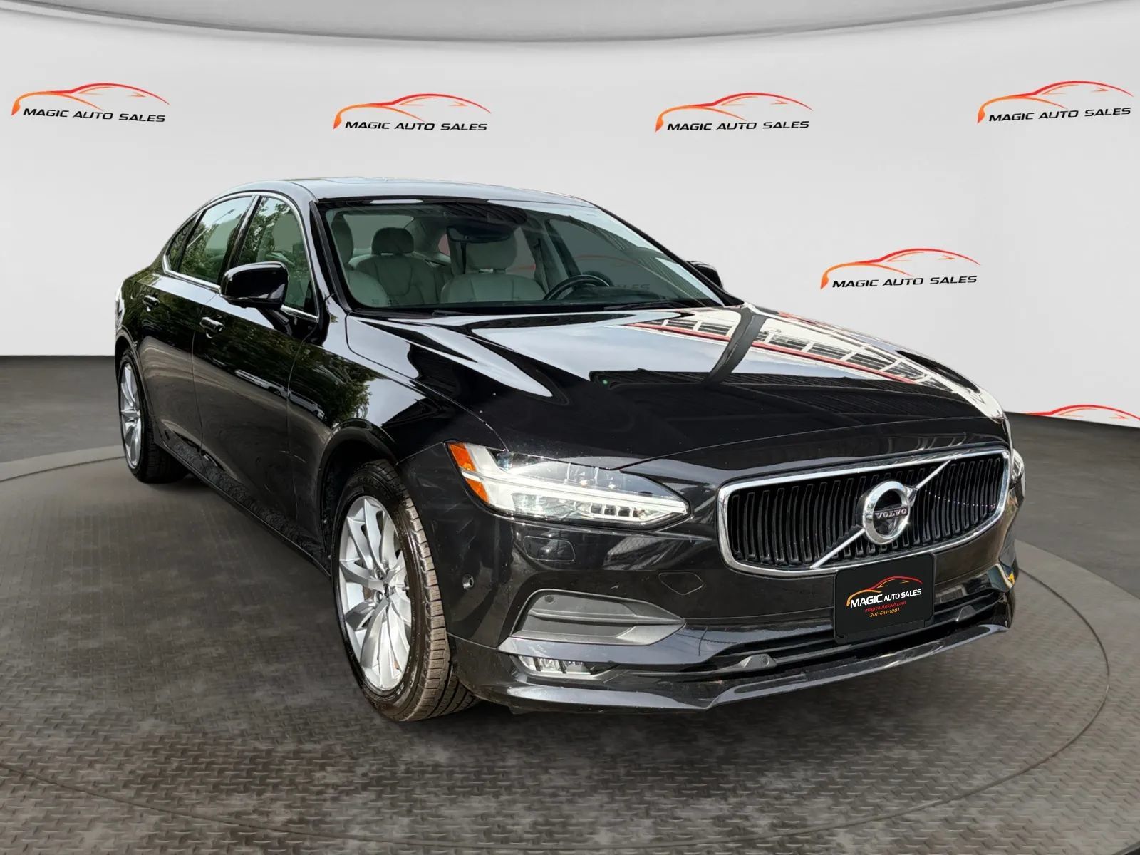 Used 2018 Volvo S90 T6 Momentum w/ Convenience Package AWD/4WD image 5