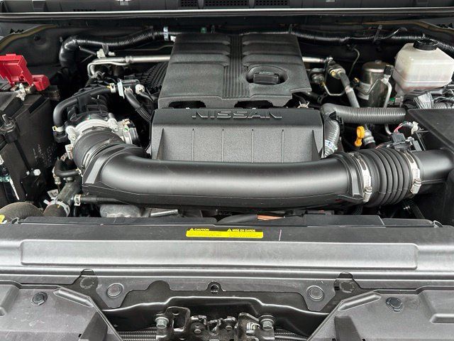 Used 2025 Nissan Frontier PRO-4X AWD/4WD image 9