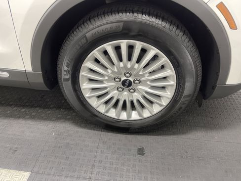 Used 2019 Lincoln Nautilus Standard Sport Utility image 29