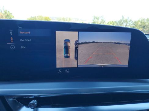 Used 2025 Cadillac Lyriq Luxury image 31