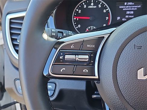 Certified 2023 Kia Seltos EX image 19