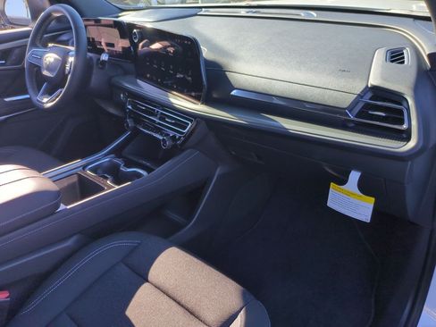 New 2026 Chevrolet Traverse LT FWD image 28