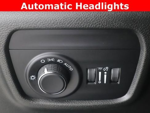 Used 2025 Jeep Grand Cherokee L Laredo w/ Luxury Tech Group I image 19