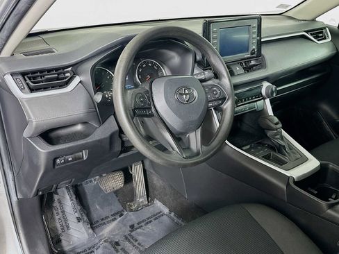 Used 2022 Toyota RAV4 LE w/ Carpet Mat Package (TMS) FWD image 9