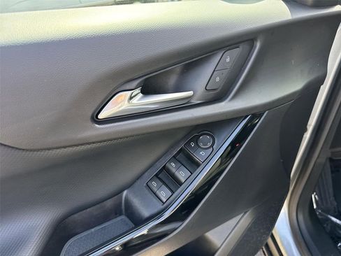 Used 2025 Chevrolet Equinox LT FWD image 21