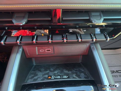 Used 2024 Chevrolet Colorado ZR2 w/ ZR2 Bison Edition image 23