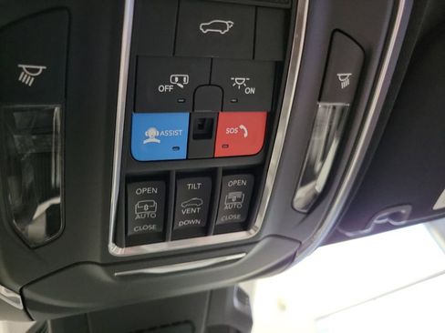 New 2026 Jeep Cherokee Limited image 36