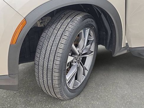 Used 2024 INFINITI QX60 Luxe w/ Performance Audio Package AWD/4WD image 32