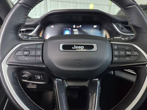 Certified 2022 Jeep Grand Cherokee Altitude AWD/4WD image 7