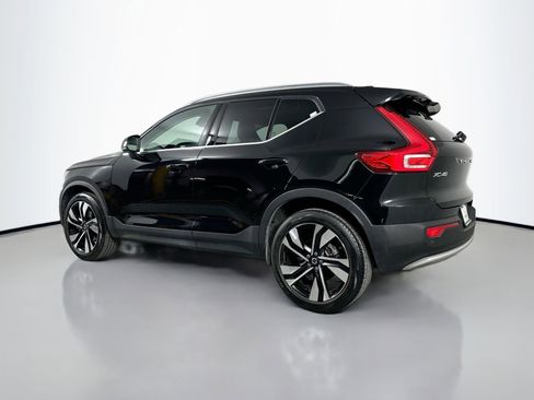 Used 2023 Volvo XC40 B5 Plus w/ Protection Package Premier image 8