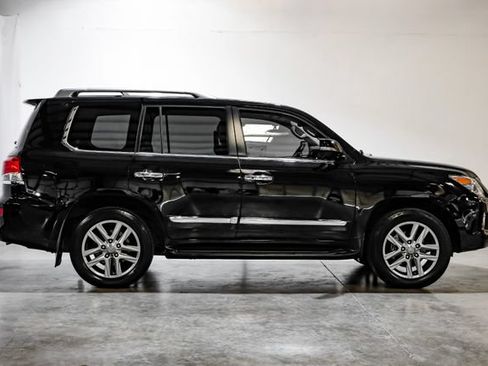 Used 2014 Lexus LX 570 4WD image 10