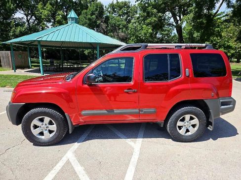 Used 2012 Nissan Xterra S image 4
