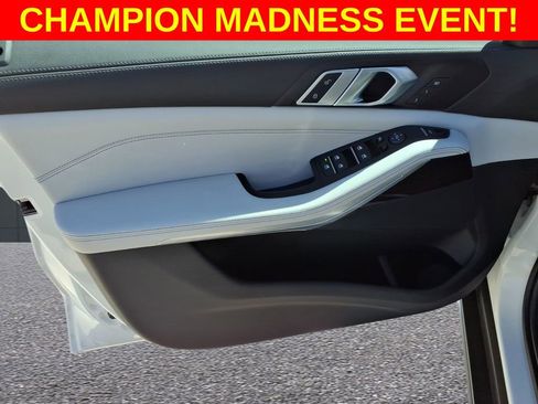 Used 2023 BMW X5 xDrive40i w/ Premium Package image 17