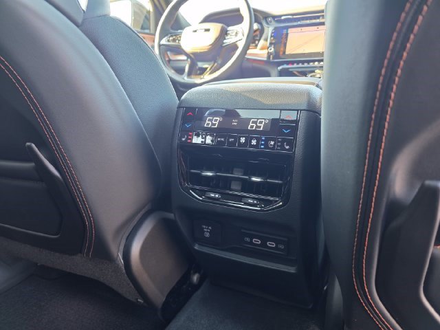 New 2027 Jeep Grand Cherokee Summit AWD/4WD image 16
