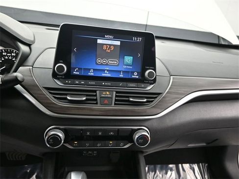 Used 2023 Nissan Altima 2.5 SV image 19