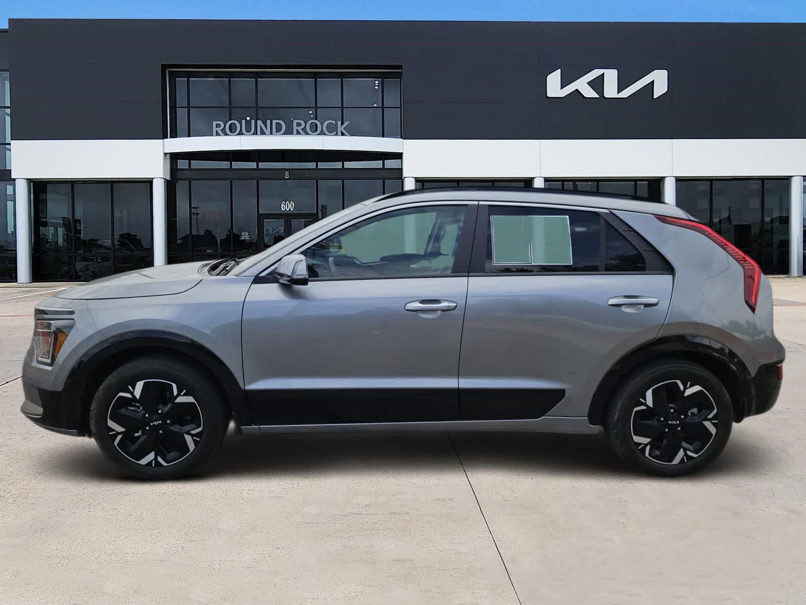 Certified 2023 Kia Niro Wave w/ Wave Preserve Package FWD image 4