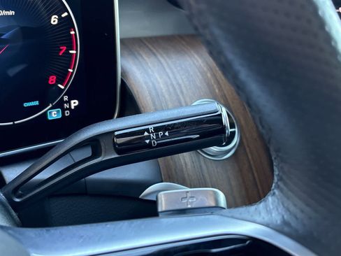 Used 2025 Mercedes-Benz GLC 300 w/ AMG Line image 16