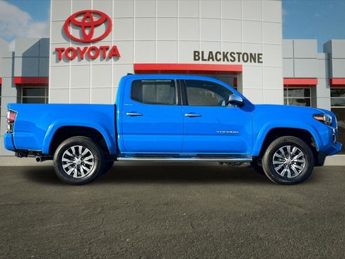Certified 2021 Toyota Tacoma Limited image 2
