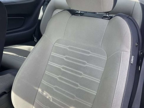 Used 2016 Ford Mustang Coupe RWD image 16