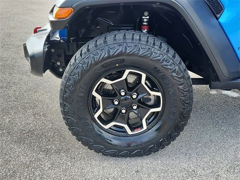 Used 2021 Jeep Gladiator Rubicon image 6