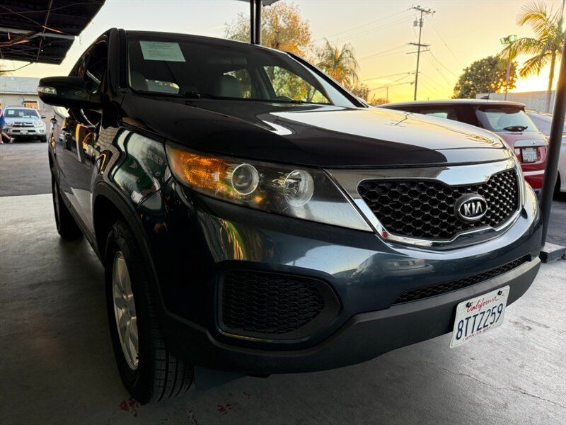 Used 2011 Kia Sorento LX AWD/4WD image 9