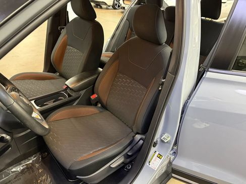 Used 2024 Nissan Kicks SR w/ Exterior Package FWD image 14