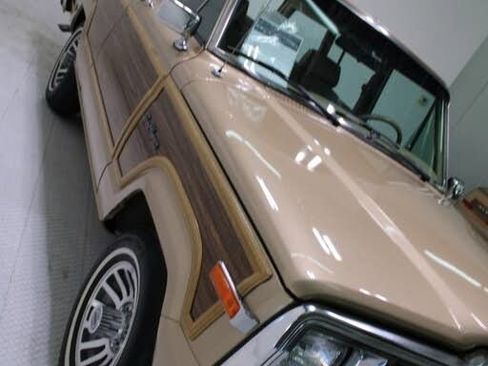 Used 1989 Jeep Grand Wagoneer image 33